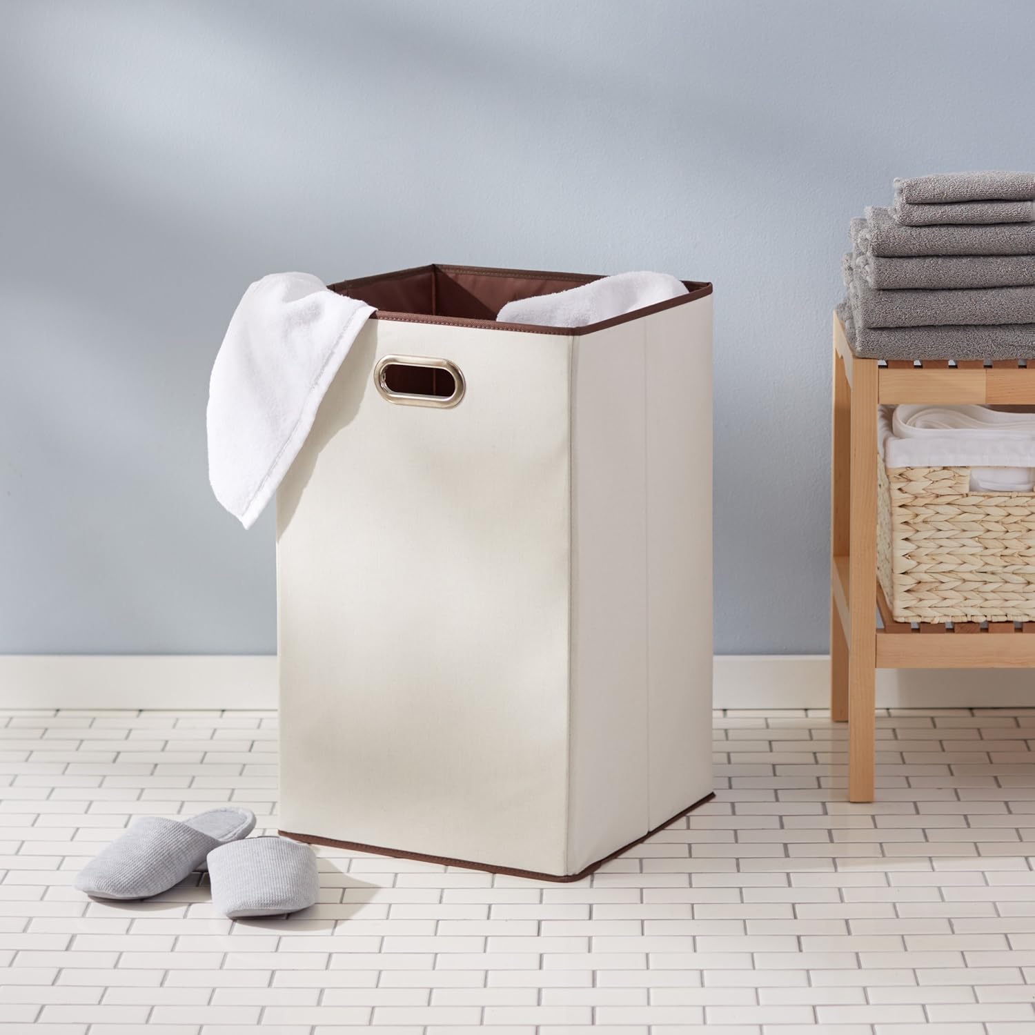 Amazon Basics Cesta Plegable para la Colada