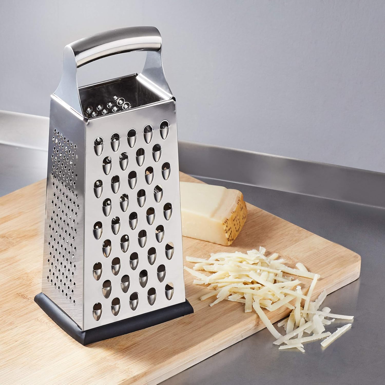 Amazon Basics Rallador de Queso 4 Caras, Negro